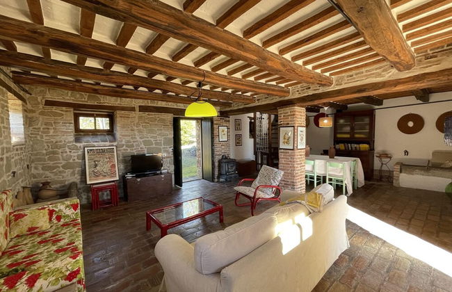 Villa in Amandola With Pool and Garden - Photo 13