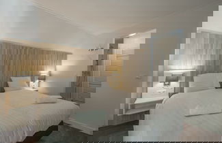Foto 3 - Luxurious Stately Villa With 3 Bathrooms, 1km From the Beach