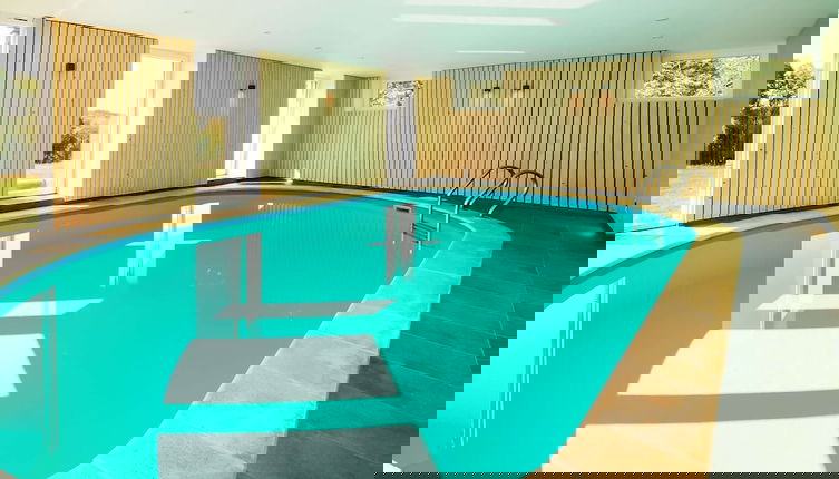 Foto 1 - Luxurious Villa With Pool and Sauna, and Very Suitable for Culinary Workshops!