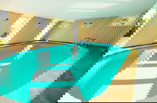 Foto 1 - Luxurious Villa With Pool and Sauna, and Very Suitable for Culinary Workshops!