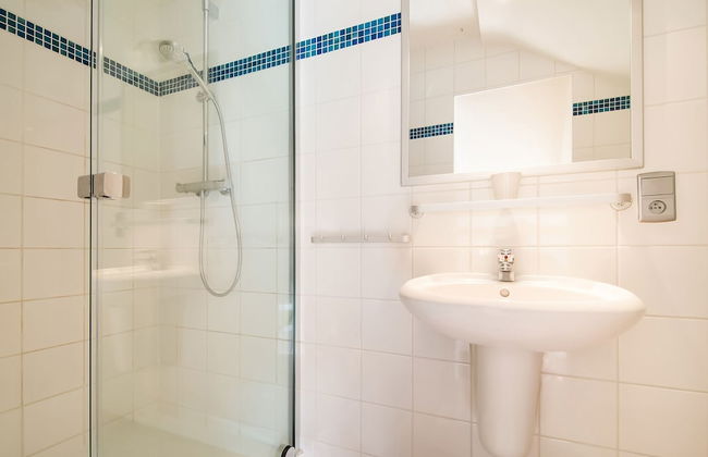 Luxurious Villa With Pool and Sauna, and Very Suitable for Culinary Workshops! - Foto 57