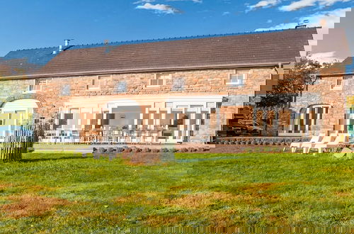 Foto 37 - Luxurious Villa With Pool and Sauna, and Very Suitable for Culinary Workshops!