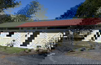 Foto 1 - Enchanting Chalet 600 m From the sea