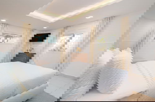 Foto 4 - Voula Luxury Modern Living with Garden