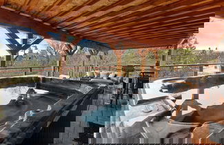 Foto 1 - Enchanted Hideaway