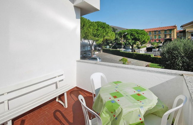 Apartment in Ceriale With Parking Space - Foto 25