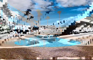 Foto 1 - Apartment Bellisima 200m From the Ocean With Pool, Wifi & Sat-tv