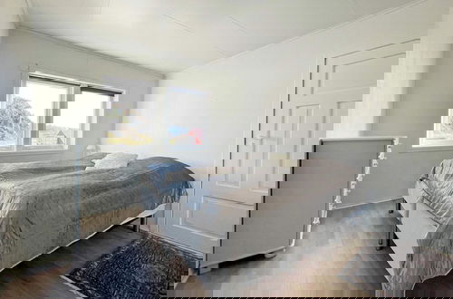Foto 2 - 8 Person Holiday Home in Bremanger