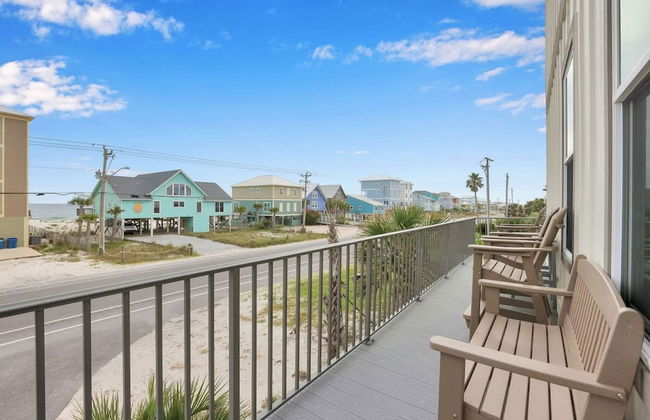 Life s Porpoise A Steps From Beach Pool - Foto 14