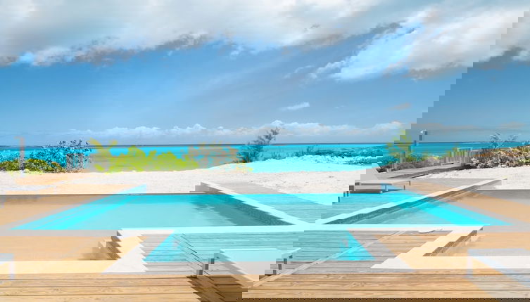 Foto 1 - 5 BR Luxury Villa On The Sand W Pool