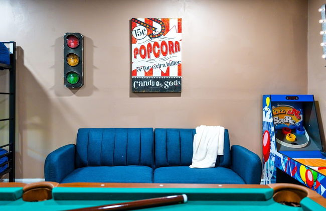 Sinatra Fun 5BD Home Huge Pool Game Room - Foto 38