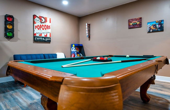 Sinatra Fun 5BD Home Huge Pool Game Room - Foto 45
