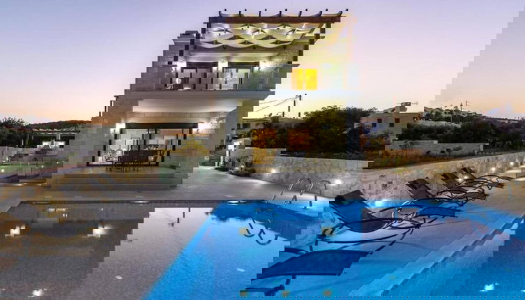 Foto 1 - Villa Noboa Sea View Spacious And Cozy 5bd