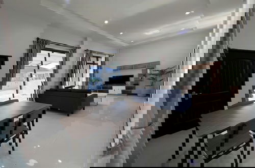 Foto 32 - Poome House