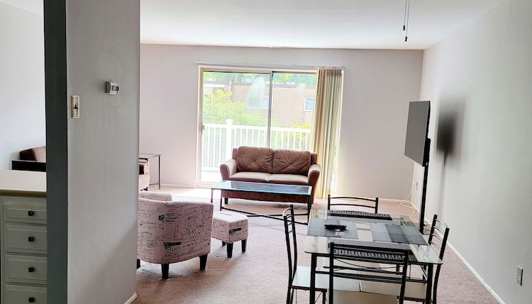 Foto 1 - Modern 1BR in Elkins Park