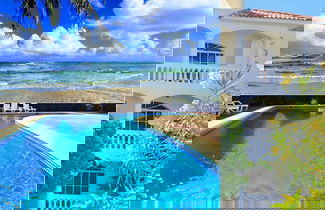 Foto 1 - Costambar Beachfront Stay With Pool