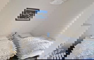 Foto 2 - Apartment With sea View Near Beach