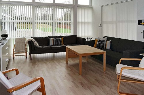 Foto 7 - 10 Person Holiday Home in Hadsund