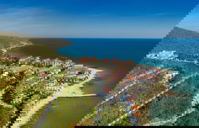 Menada Villa Astoria - Foto 1