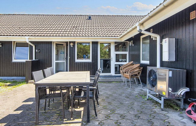 16 Person Holiday Home in Fano - Foto 9