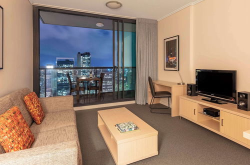 Photo 7 - Oaks Brisbane on Charlotte Suites