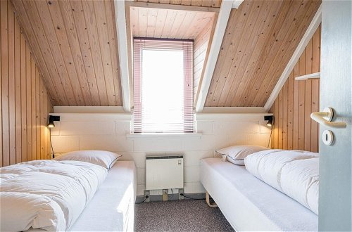 Photo 4 - 5 Person Holiday Home in Hvide Sande
