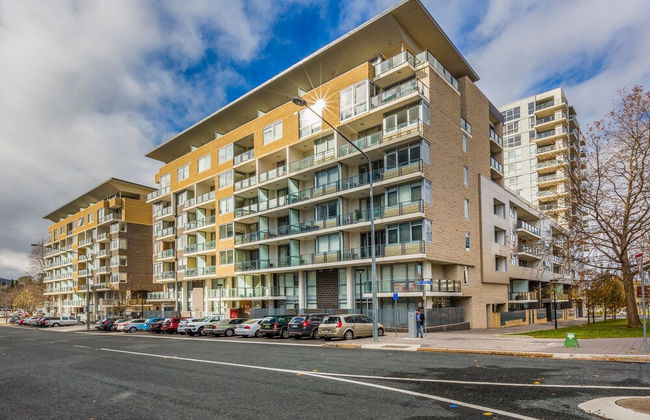 Spacious 1-Bedroom Apartment With Parking - Photo 10