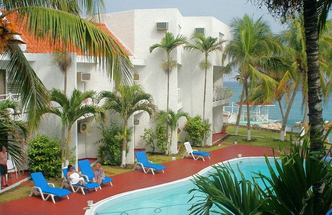Ocho Rios Beach Resort at ChrisAnn - Photo 13