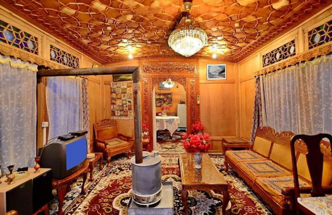 Golden Crest Houseboats - Photo 22