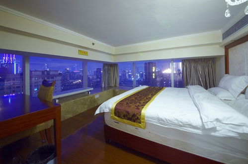 Photo 4 - Louidon Mega Apartment Hotel of Kam Rueng Plaza/Sunshine