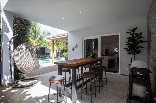 Photo 37 - Casa Maria Curacao. Luxury 6 Bedroom Villa Next to Supermarket & Jan Thiel Beach