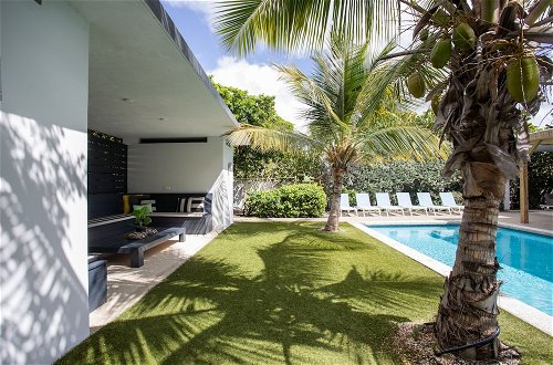 Photo 22 - Casa Maria Curacao. Luxury 6 Bedroom Villa Next to Supermarket & Jan Thiel Beach