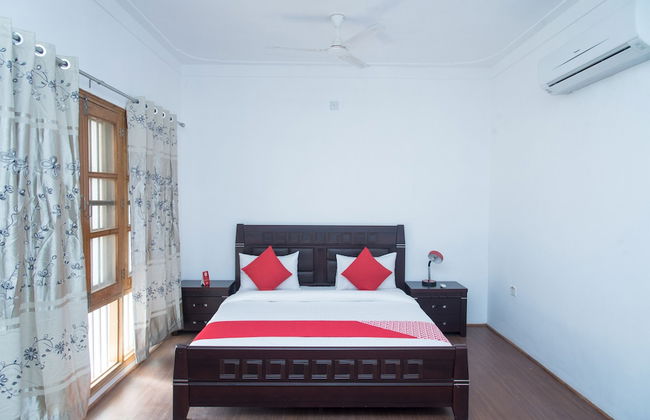 OYO 11064 Home Elegant 3BHK Villa Near Hiran Magri - Foto 2
