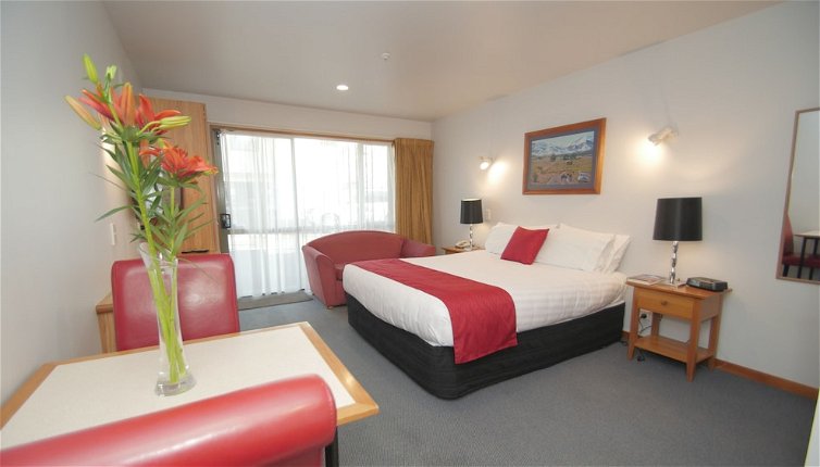 Photo 1 - ASURE Christchurch Classic Motel & Apartments