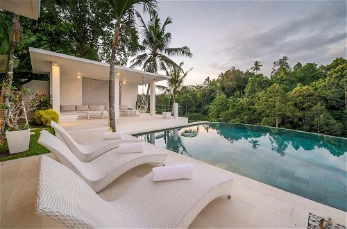 Foto 78 - Magical Jungle Villa, 4 BR, Ubud With Staff