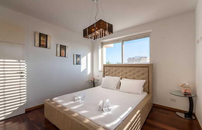 Luxurious Villa with great location - Foto 25