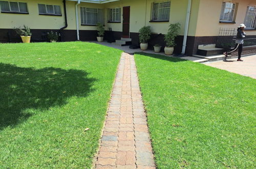 Photo 30 - Charming 6-bed House With Swimming Pool in Harare