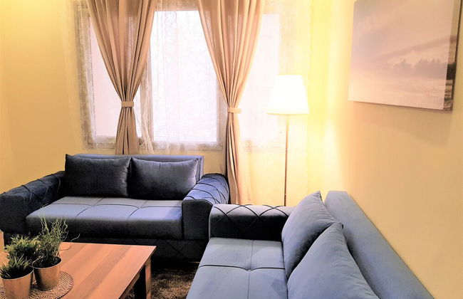 Cozy 2 Bedroom Apartment - Photo 17