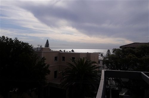 Photo 21 - Camps Bay Apartment