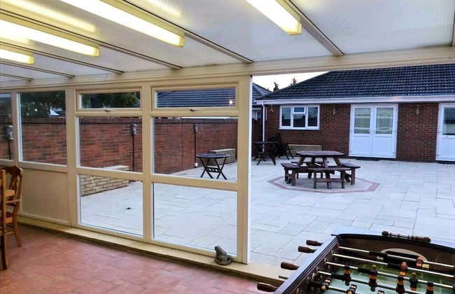 3-bed Semi-detached House, Wifi, Parking, Outdoor Space - Foto 20