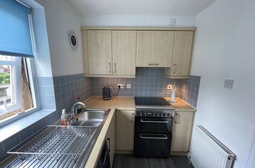 Photo 8 - Beautiful 2-bed Apartment in Renfrew