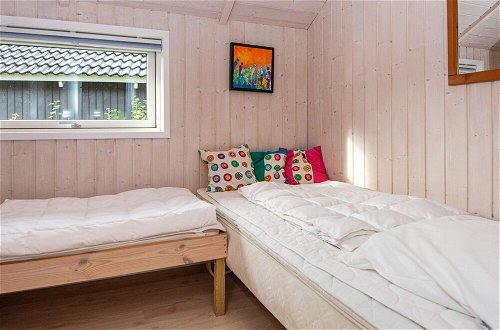 Foto 5 - 8 Person Holiday Home in Hovborg