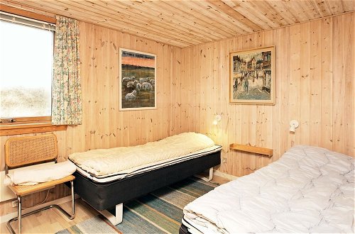 Foto 4 - Cozy Holiday Home in Oksbøl near Beach
