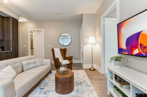 Photo 16 - QuickStay - Breathtaking 3-Bedroom in the Heart of Downtown
