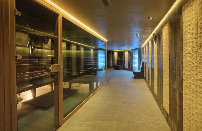 Hotel Emirates - Photo 29