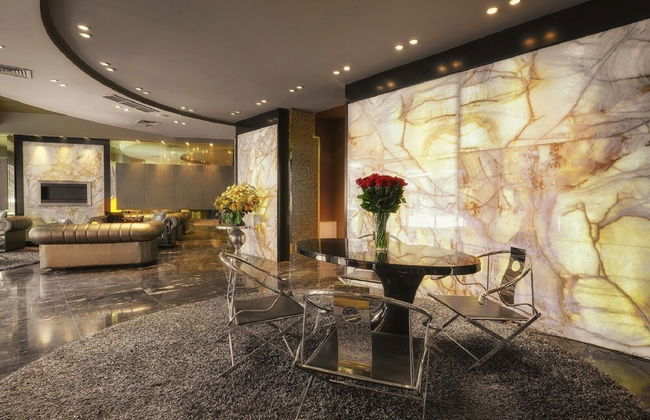 Hotel Emirates - Photo 4