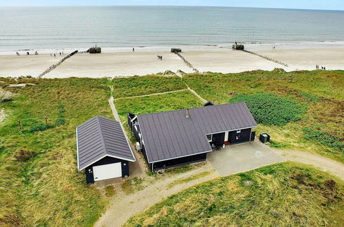 Photo 1 - 6 Person Holiday Home in Blavand