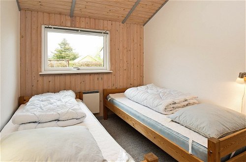 Photo 7 - 8 Person Holiday Home in Stege