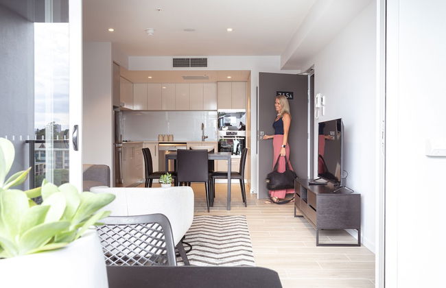Linton Hotel - Photo 1
