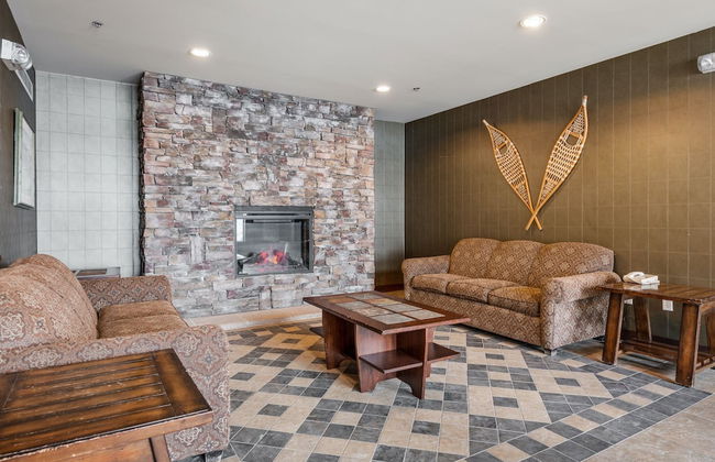 SPACIOUS Studio | Ski In/Out | Pool & Hot Tubs | in the Heart of PANORAMA RESORT - Foto 17
